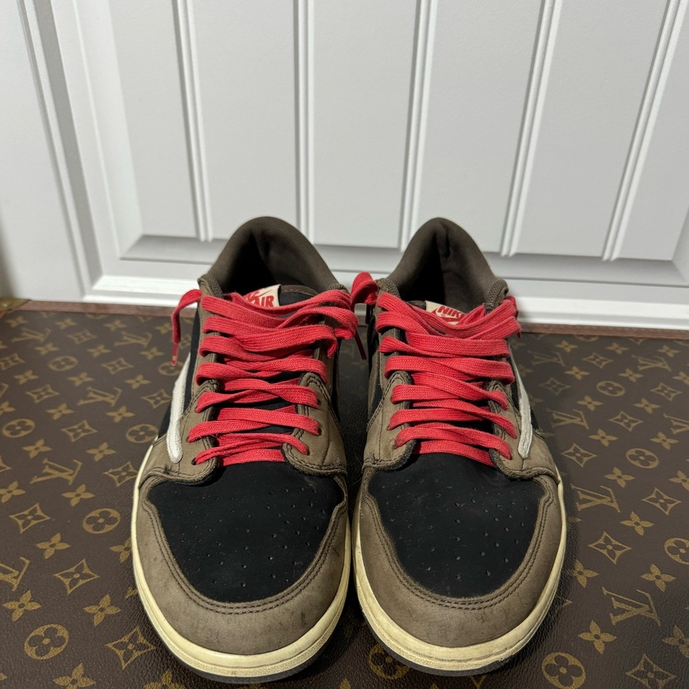 Travis Scott/Cactus Jack x Nike Jordan 1 Retro Low in Mocha with COA - Picture 3 of 16